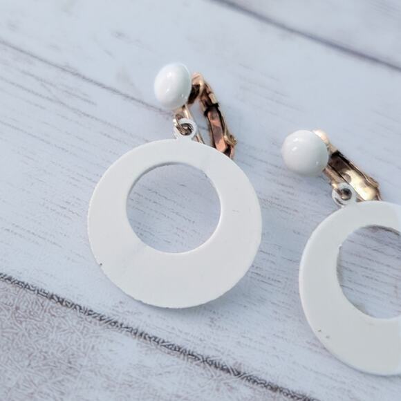 Vintage Clip On Earrings Retro Off White Circle Dangle - Some Paint Chips - Picture 3 of 8